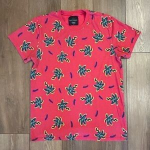 Blue Crown ♥️ red shirt with palm tree star design Medium